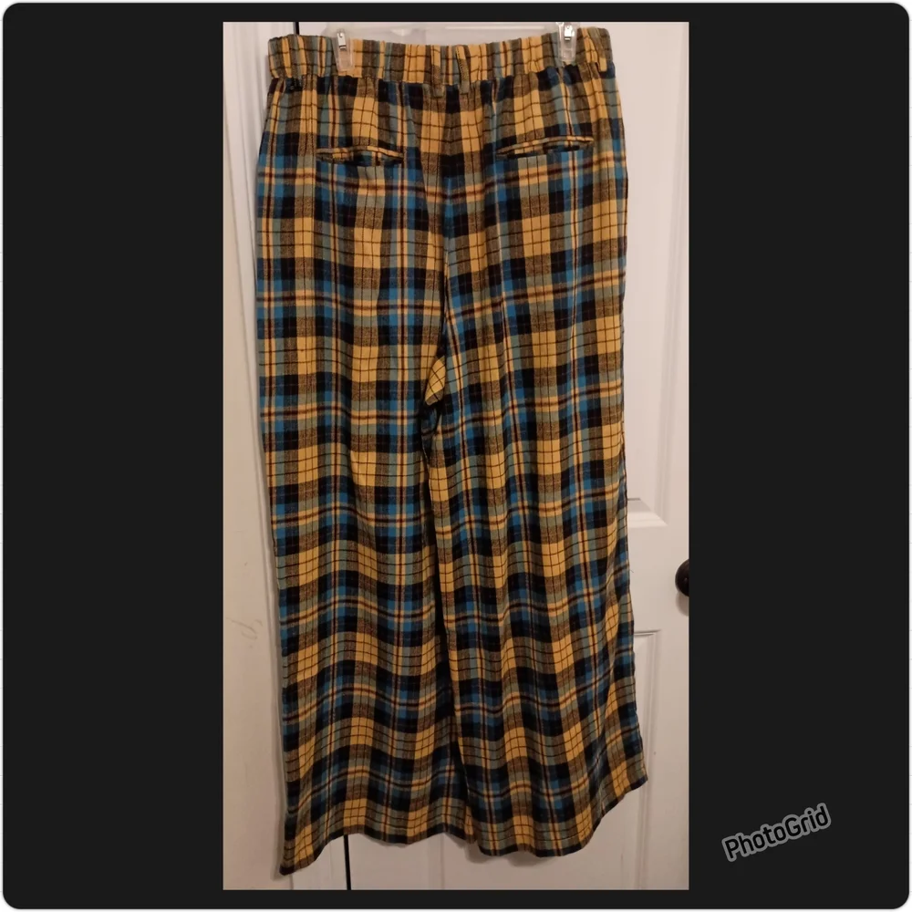 Dressed In lala Plaid Pants READ DESCRIPTION - Picture 4 of 7